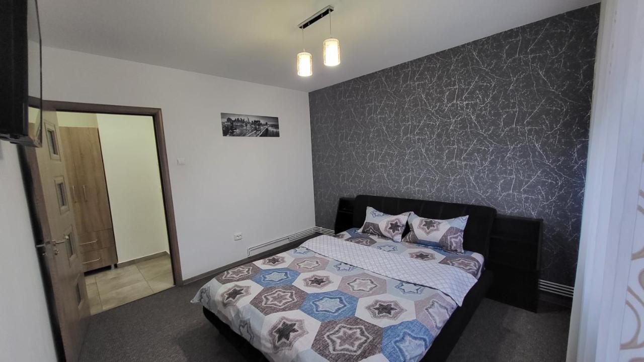 Apartament Navi أونيشتي المظهر الخارجي الصورة