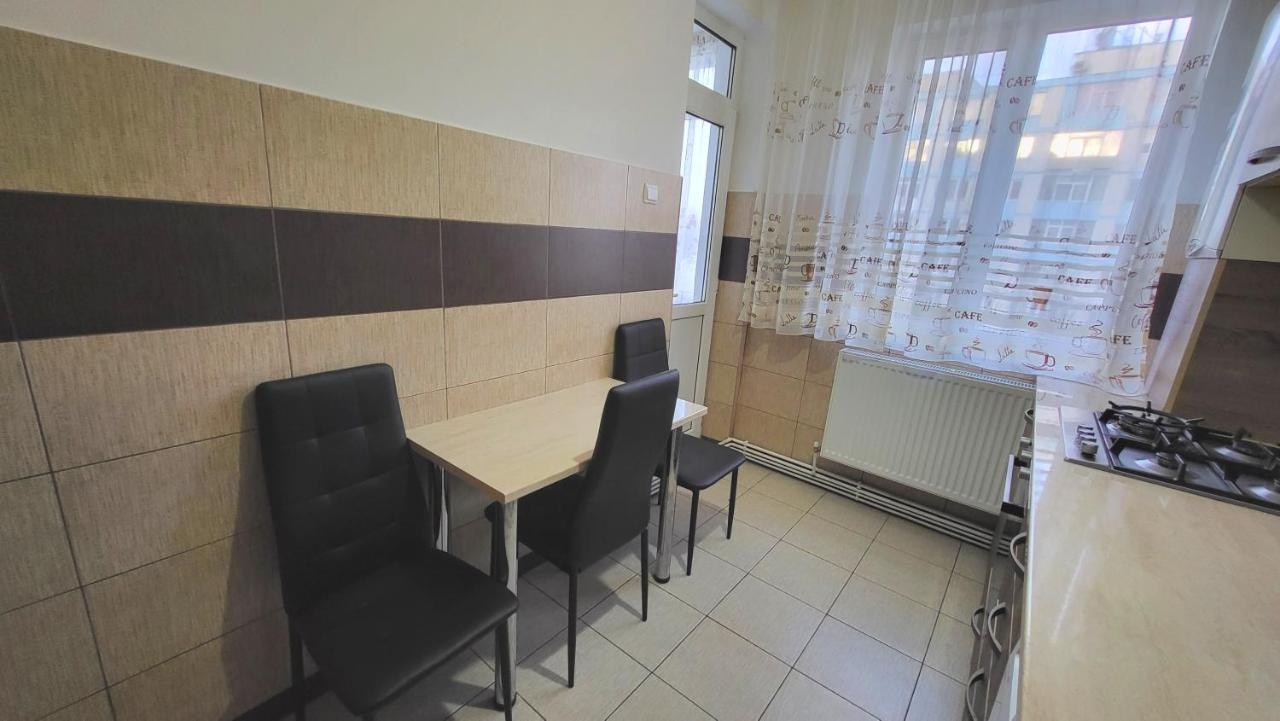 Apartament Navi أونيشتي المظهر الخارجي الصورة